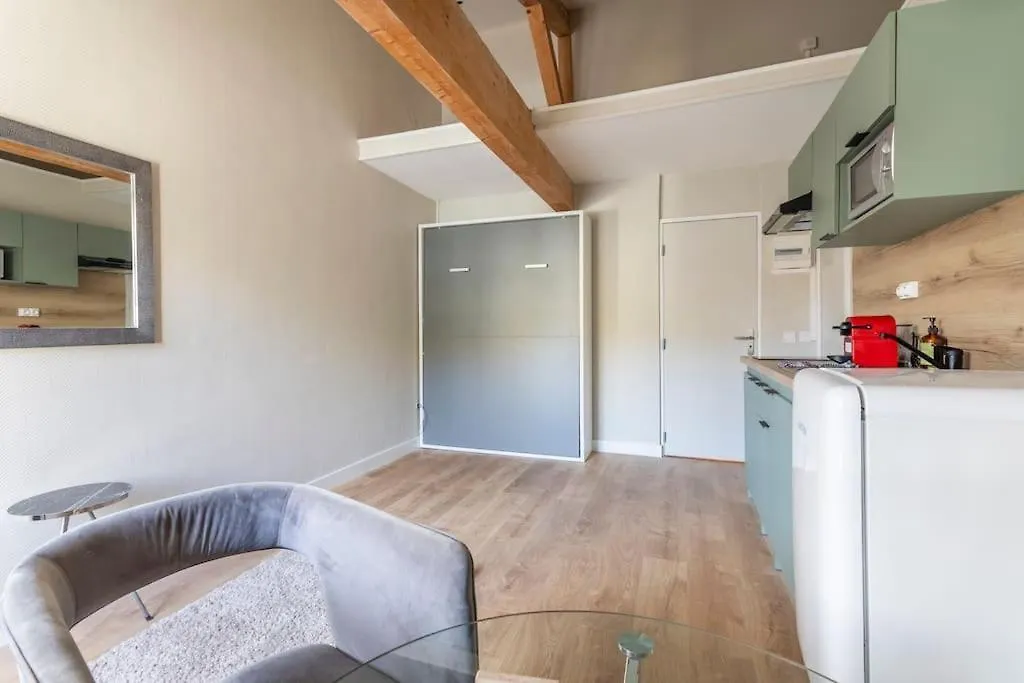 106Jar - Gris - 6 - Studio Equipes - Proche Calanque Marseille